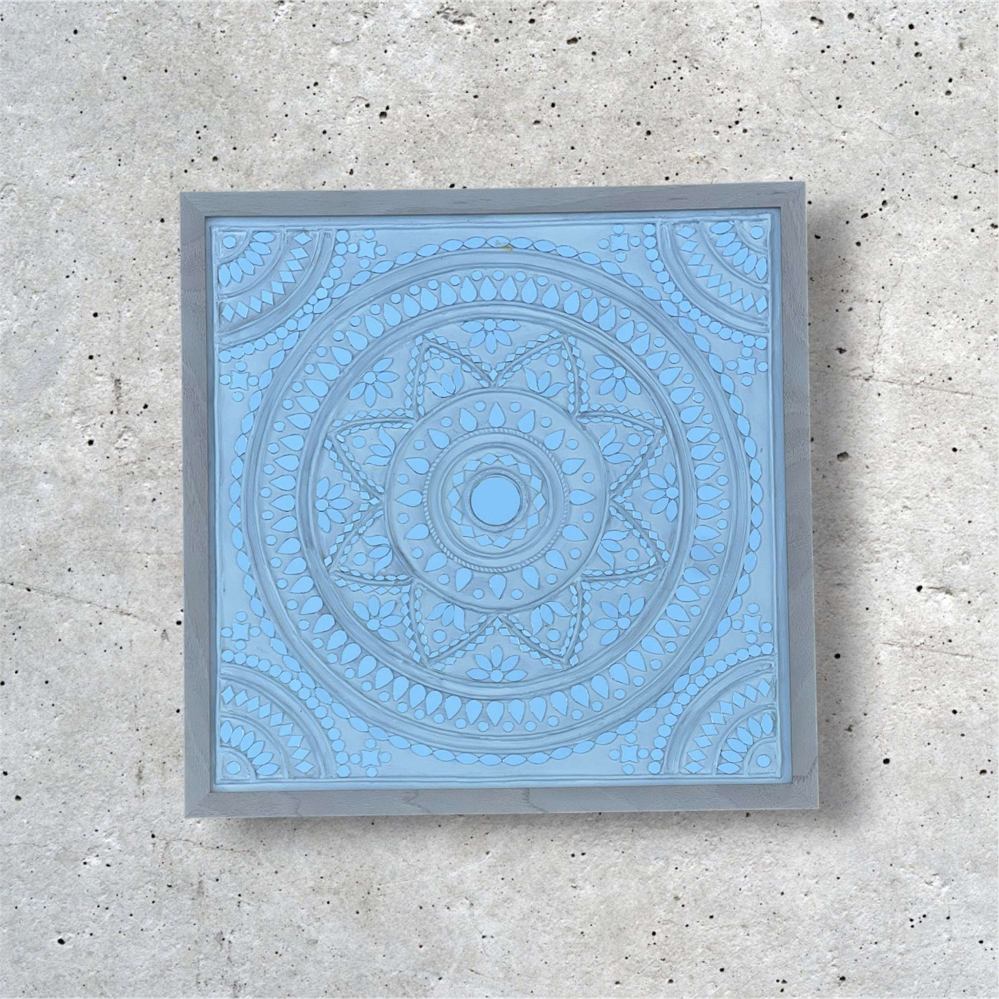 White Oasis Lippan Art Frame - Image 3
