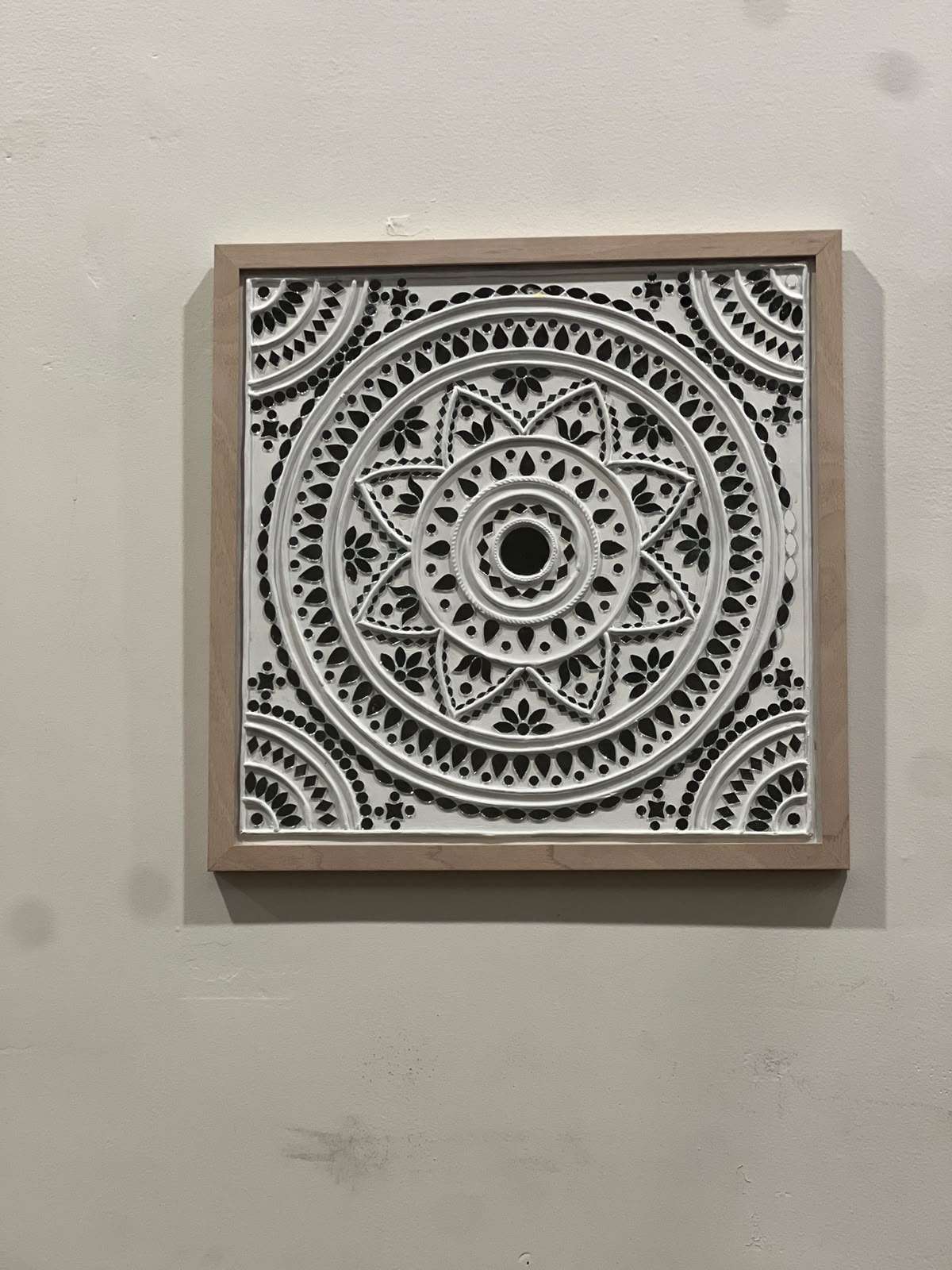 White Oasis Lippan Art Frame - Image 4